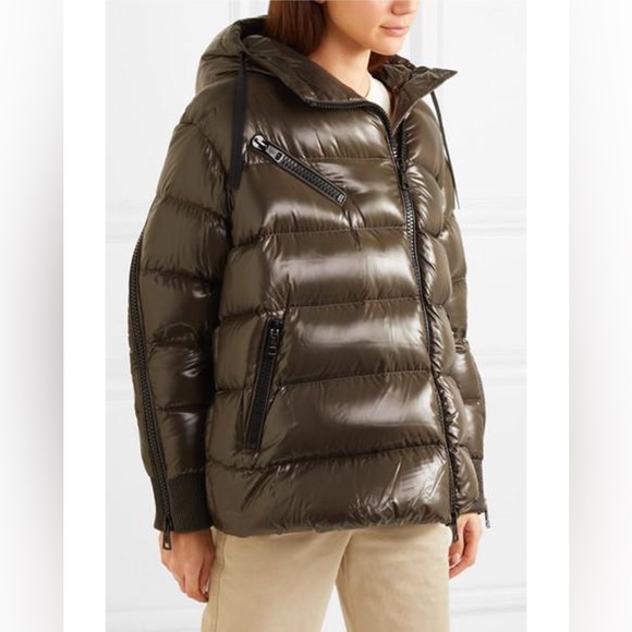 New Moncler liriope quilted glossed-shell down jacket in olive green color - Picture 13 of 14